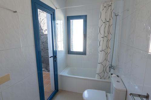 Foto 12 - Casa con 2 camere da letto a Yaiza con piscina privata e vista mare