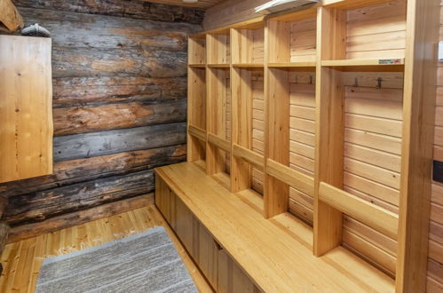 Foto 16 - Casa de 4 habitaciones en Kuusamo con sauna y vistas a la montaña