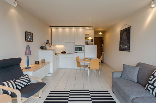 Foto 4 - Apartamento em Trouville-sur-Mer com jardim e terraço