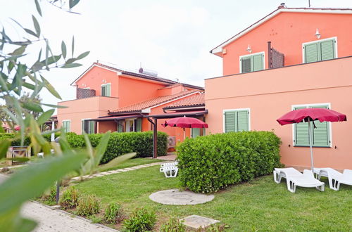 Photo 15 - 1 bedroom Apartment in Rosignano Marittimo with swimming pool and garden