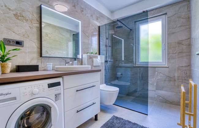 Apartamento de 3 quartos em Lovran com piscina e jardim - Foto 32