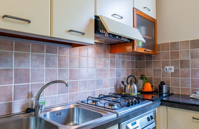 Casa de 2 quartos em Invorio com jardim e terraço - Foto 12