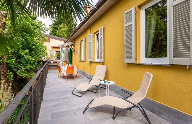 Casa de 2 quartos em Invorio com jardim e terraço - Foto 1