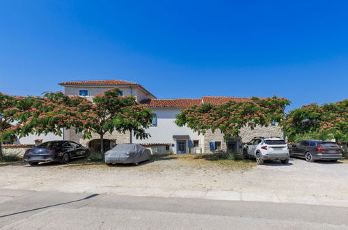 Photo 35 - 3 bedroom House in Buje with swimming pool and garden