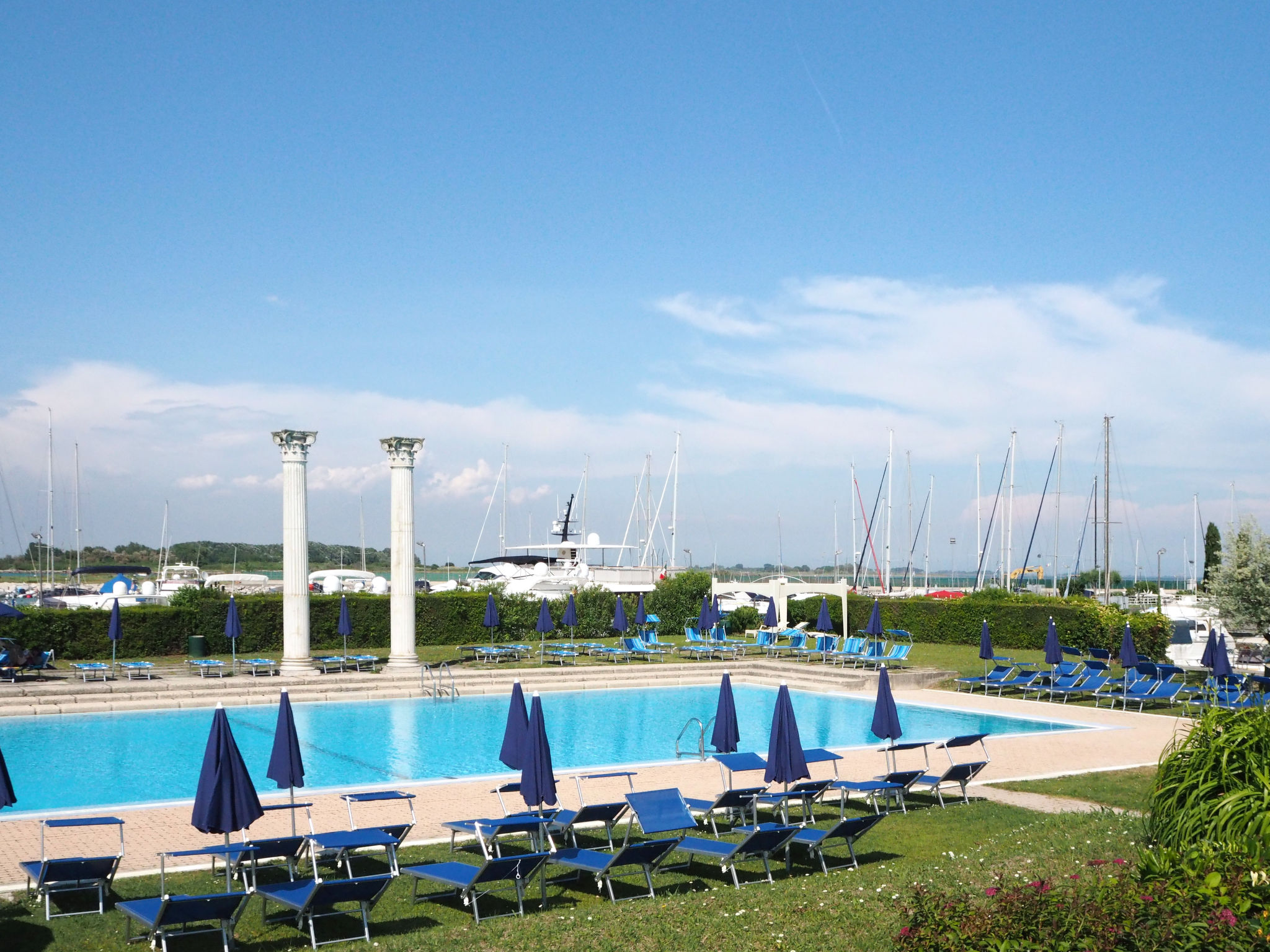 Photo 19 - Apartment in Lignano Sabbiadoro with swimming pool and sea view