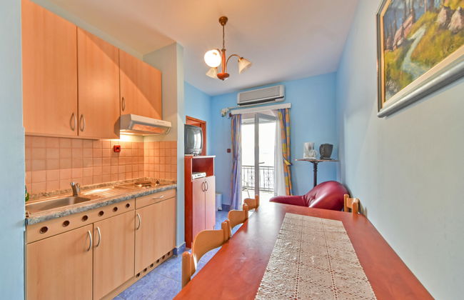 Appartamento con 3 camere da letto a Karlobag con piscina e terrazza - Foto 4