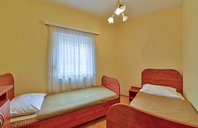 Appartamento con 3 camere da letto a Karlobag con piscina e terrazza - Foto 9