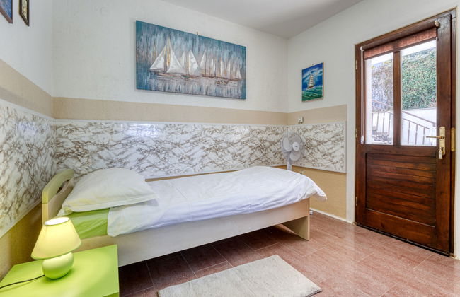 Apartamento de 4 quartos em Omišalj com piscina privada e jardim - Foto 25