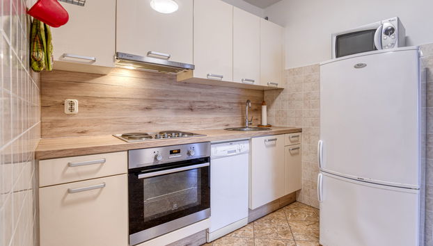 Apartment mit 4 Schlafzimmern in Omišalj mit privater pool und garten - Foto 5