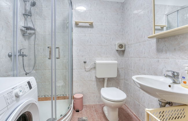 Apartamento de 4 quartos em Omišalj com piscina privada e jardim - Foto 28