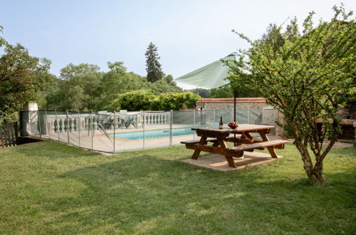 Photo 20 - Maison de 1 chambre à Épertully avec piscine privée et jardin