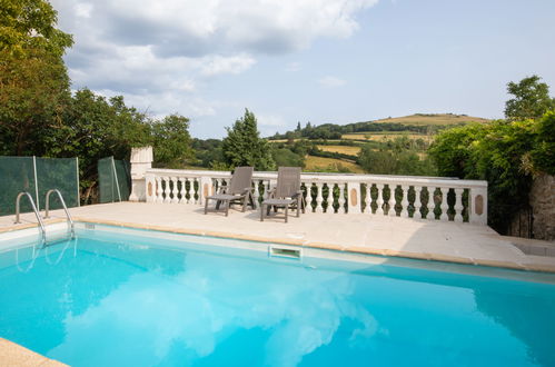 Foto 1 - Casa de 1 quarto em Épertully com piscina privada e jardim