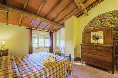 Photo 21 - 2 bedroom Apartment in Lucca with swimming pool and garden