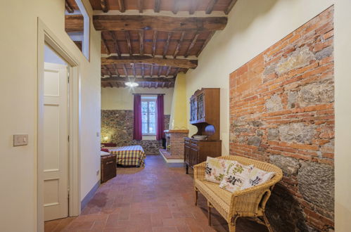 Foto 9 - Appartamento con 2 camere da letto a Lucca con piscina e giardino
