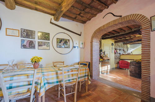 Photo 33 - 2 bedroom Apartment in Lucca with swimming pool and garden