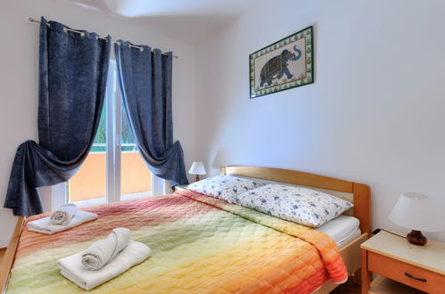 Foto 5 - Appartamento con 2 camere da letto a Umag con terrazza e vista mare