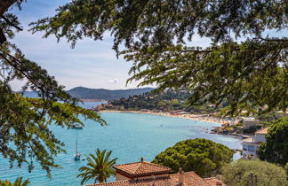 Foto 1 - Appartamento con 2 camere da letto a Le Lavandou con giardino e terrazza