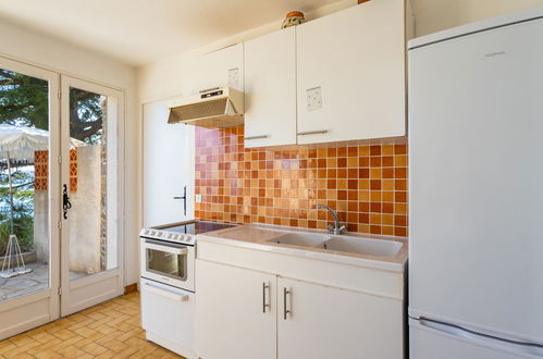 Foto 7 - Apartamento de 2 quartos em Le Lavandou com jardim e terraço