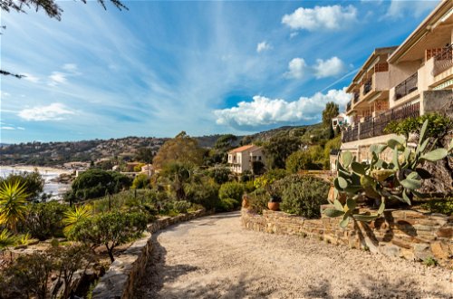 Photo 16 - 2 bedroom Apartment in Le Lavandou with terrace and sea view