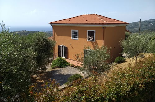 Photo 31 - Maison de 4 chambres à Civezza avec jardin et terrasse