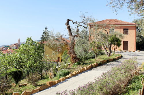 Photo 2 - Maison de 4 chambres à Civezza avec terrasse et vues à la mer