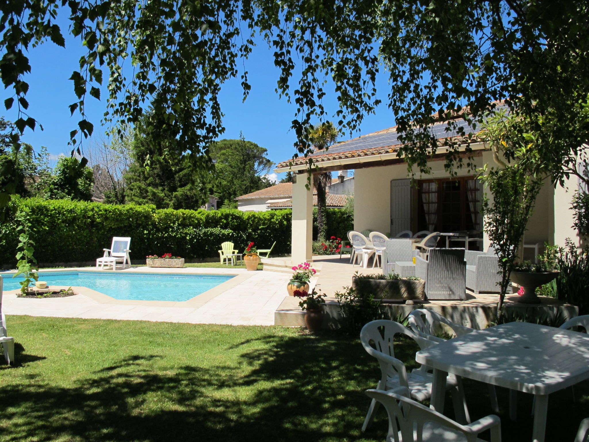 Foto 3 - Haus mit 5 Schlafzimmern in L'Isle-sur-la-Sorgue mit privater pool und garten