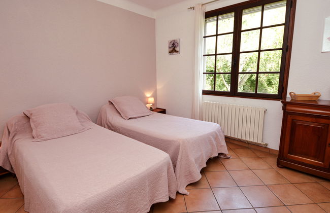 Casa de 6 quartos em L'Isle-sur-la-Sorgue com piscina privada e jardim - Foto 16