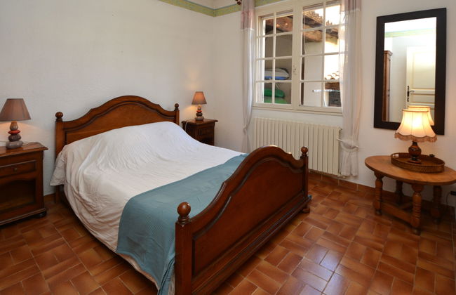 Casa de 6 quartos em L'Isle-sur-la-Sorgue com piscina privada e jardim - Foto 22