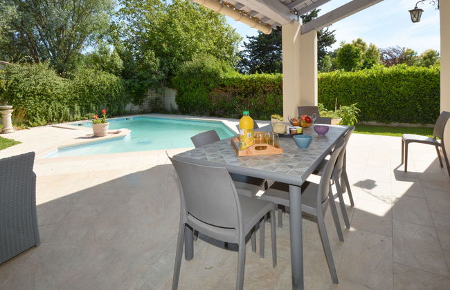 Casa de 6 quartos em L'Isle-sur-la-Sorgue com piscina privada e jardim - Foto 34