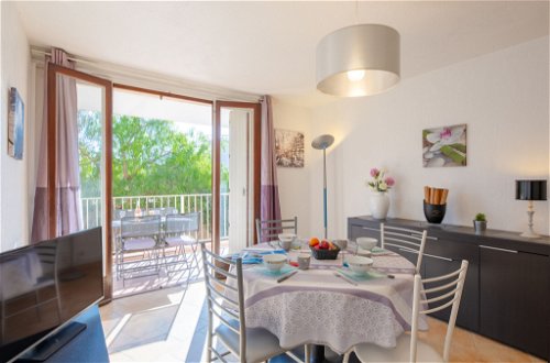 Foto 2 - Apartamento de 1 habitación en Fréjus con jardín y vistas al mar