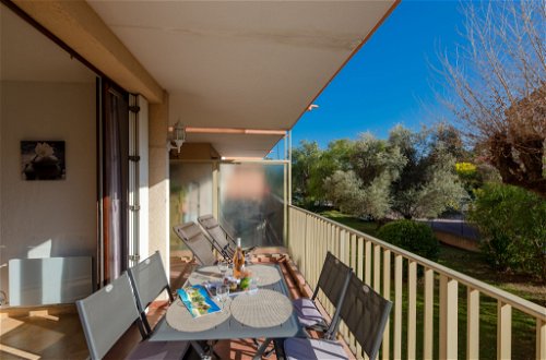 Foto 6 - Apartamento de 1 quarto em Fréjus com jardim e vistas do mar