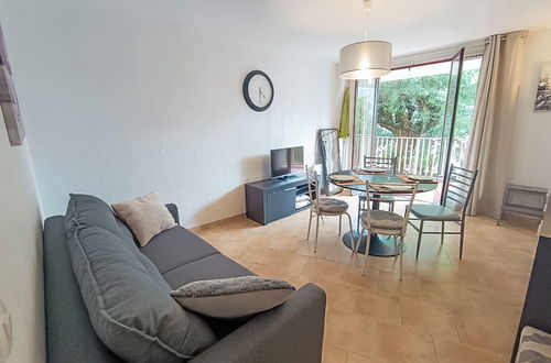 Photo 19 - 1 bedroom Apartment in Fréjus with garden and terrace