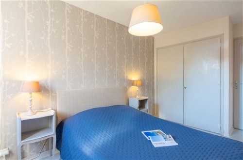 Foto 9 - Apartamento de 1 habitación en Fréjus con jardín y vistas al mar