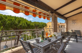 Photo 3 - 2 bedroom Apartment in Six-Fours-les-Plages with terrace