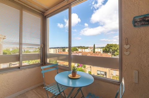 Photo 11 - Appartement de 2 chambres à Six-Fours-les-Plages avec terrasse