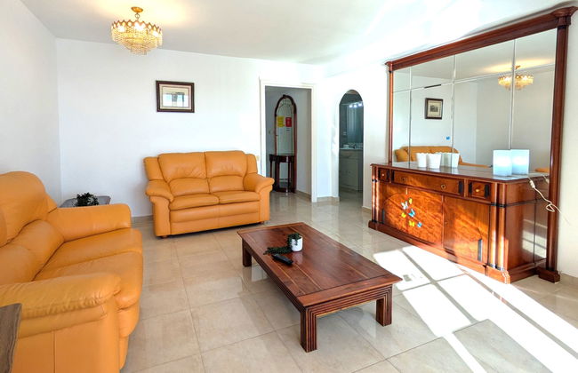 3 bedroom Apartment in Benidorm with swimming pool and terrace - Photo 11