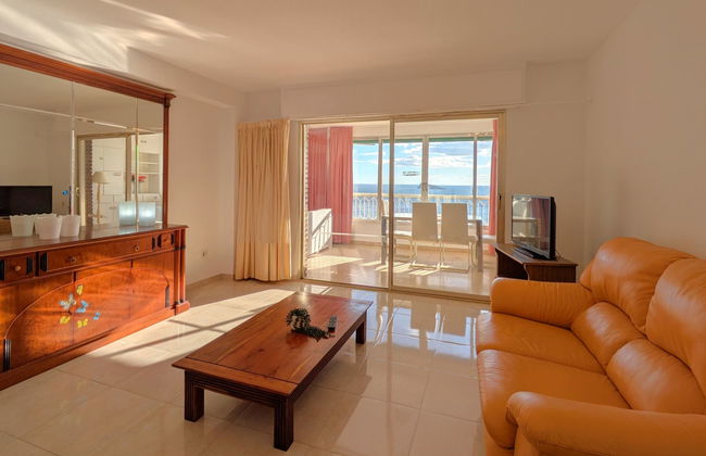 3 bedroom Apartment in Benidorm with swimming pool and terrace - Photo 9