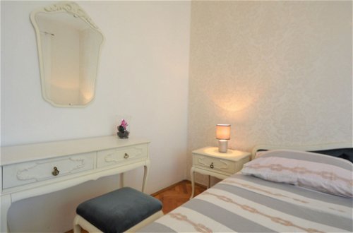 Foto 20 - Casa con 2 camere da letto a Sebenico con giardino e terrazza