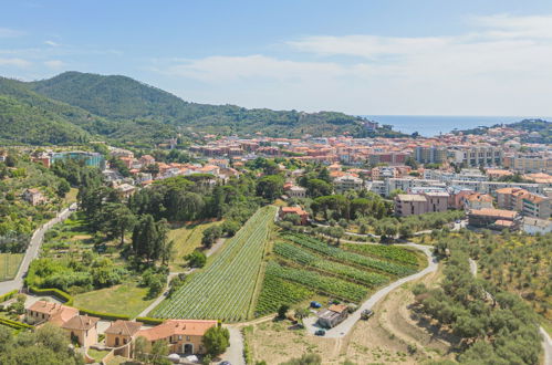 Foto 20 - Appartamento con 2 camere da letto a Sestri Levante con giardino e vista mare