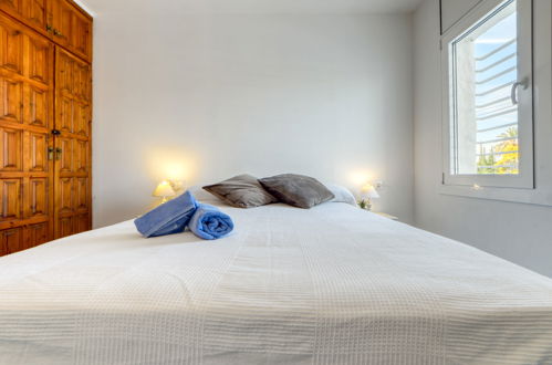 Foto 14 - Appartamento con 1 camera da letto a Castelló d'Empúries con terrazza e vista mare