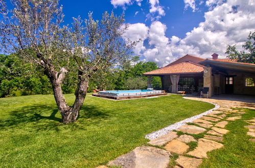 Photo 23 - Appartement de 3 chambres à Koper avec piscine privée et jardin