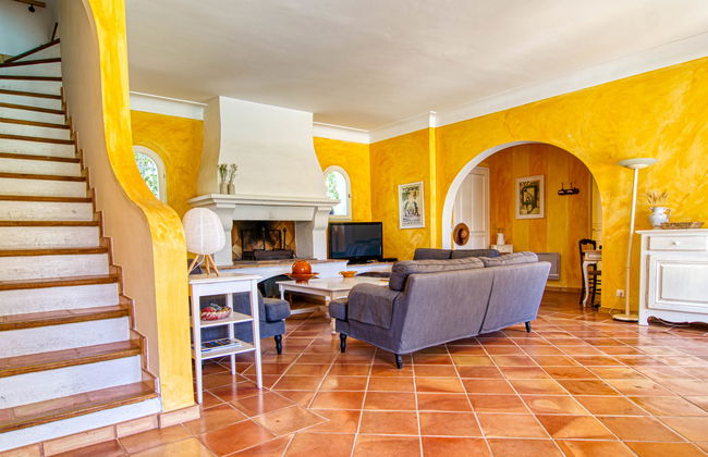 Maison de 4 chambres à Draguignan avec piscine privée et jardin - Photo 2