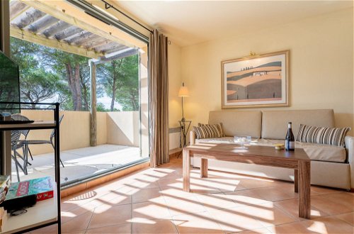 Foto 9 - Appartamento con 2 camere da letto a Saumane-de-Vaucluse con piscina e giardino