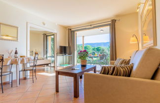 Photo 2 - 2 bedroom Apartment in Saumane-de-Vaucluse with swimming pool and garden