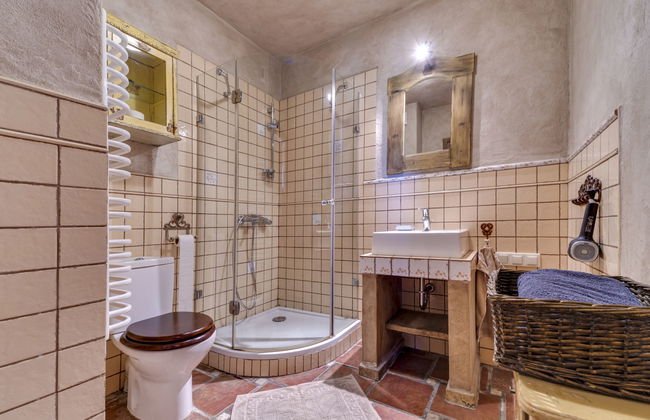 Casa de 6 quartos em Pilica com piscina e jardim - Foto 35