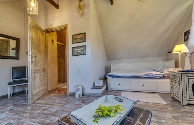 Casa de 6 quartos em Pilica com piscina e jardim - Foto 26