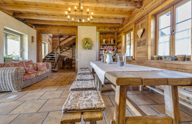 Casa de 6 quartos em Pilica com piscina e jardim - Foto 13