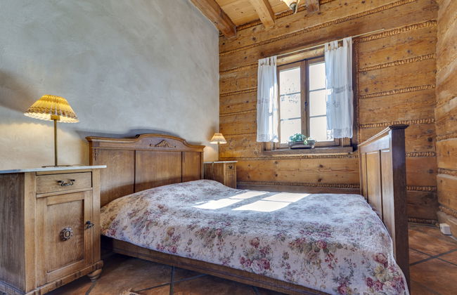Casa de 6 quartos em Pilica com piscina e jardim - Foto 19