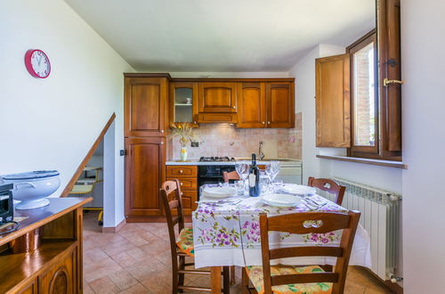 Foto 15 - Apartamento em Castelnuovo di Val di Cecina com piscina e jardim
