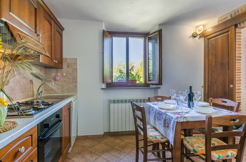 Foto 16 - Apartamento em Castelnuovo di Val di Cecina com piscina e jardim